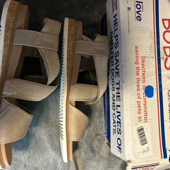 NIB Bob’s Vegan Tan Desert Kiss Sandals W/Straps From Skechers, Size 6.5. - Picture 5 of 9